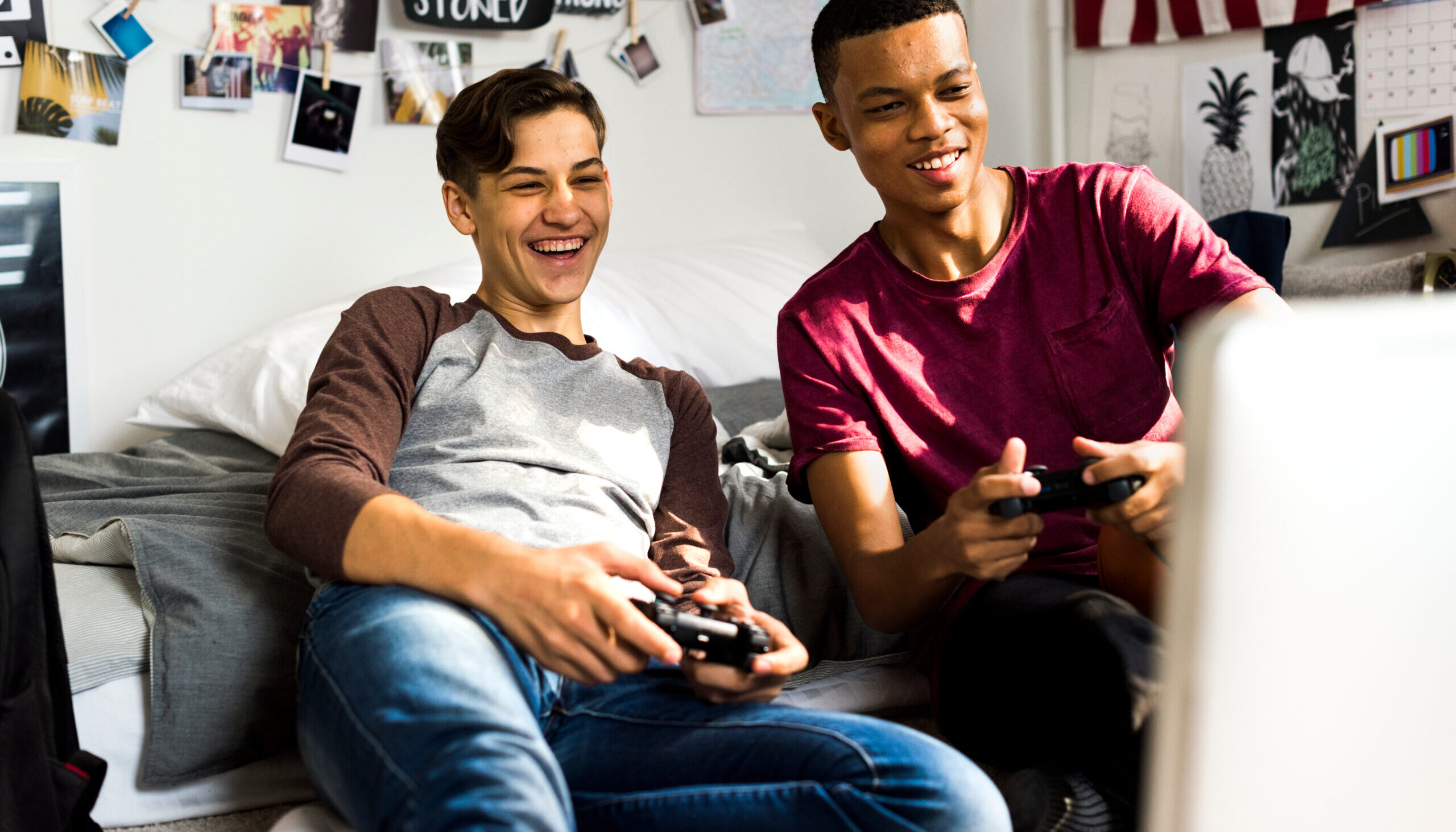How to Build Safe Communities Online for Young Men